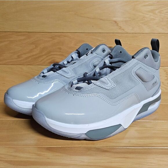 Nike Jordan Stay Loyal 3 GS Wolf Cool Grey White Basketball Shoes FB9922 012 - Picture 6 of 12